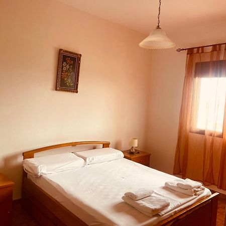 Comfort Guest Rooms Vila Hm Sarandë Eksteriør billede