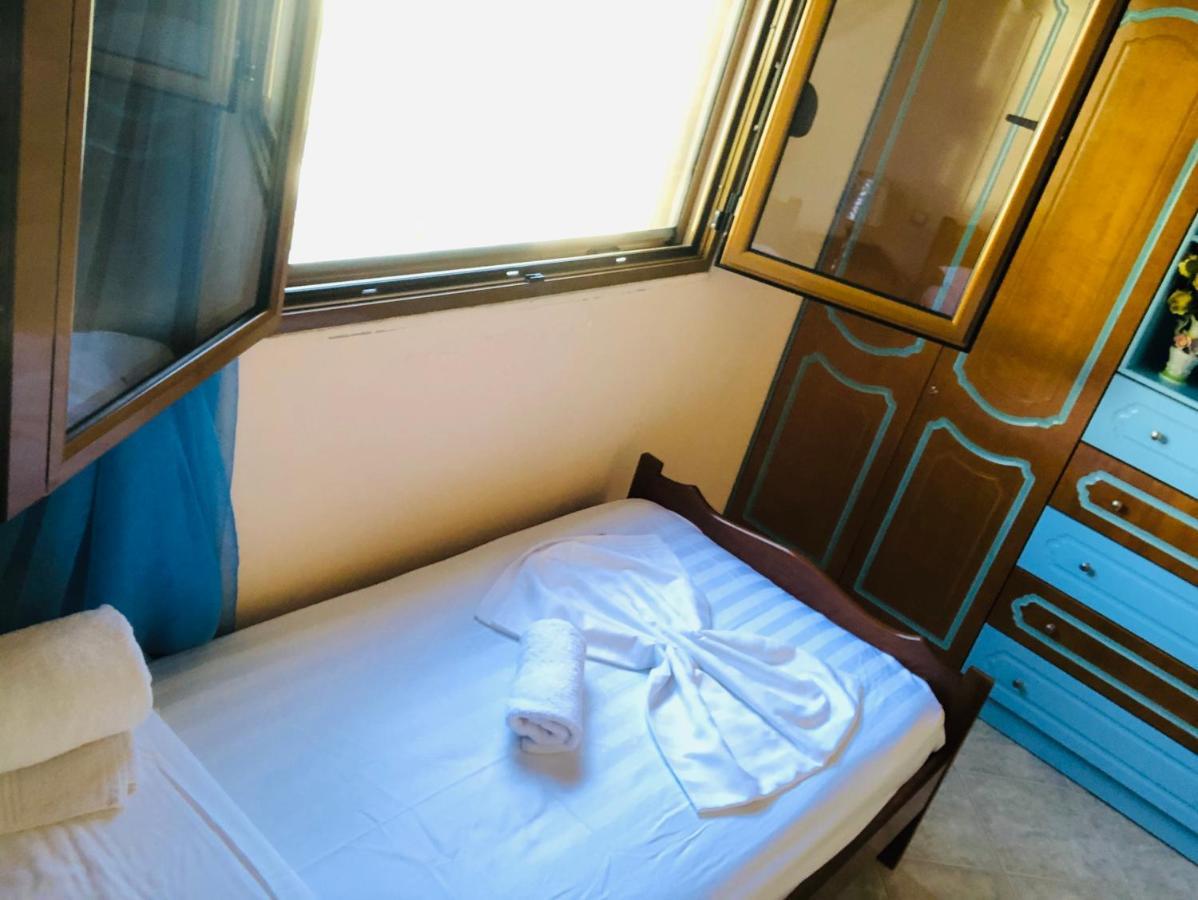 Comfort Guest Rooms Vila Hm Sarandë Eksteriør billede