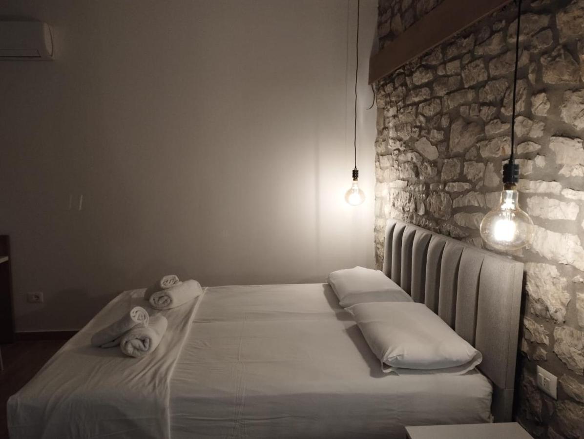 Comfort Guest Rooms Vila Hm Sarandë Eksteriør billede