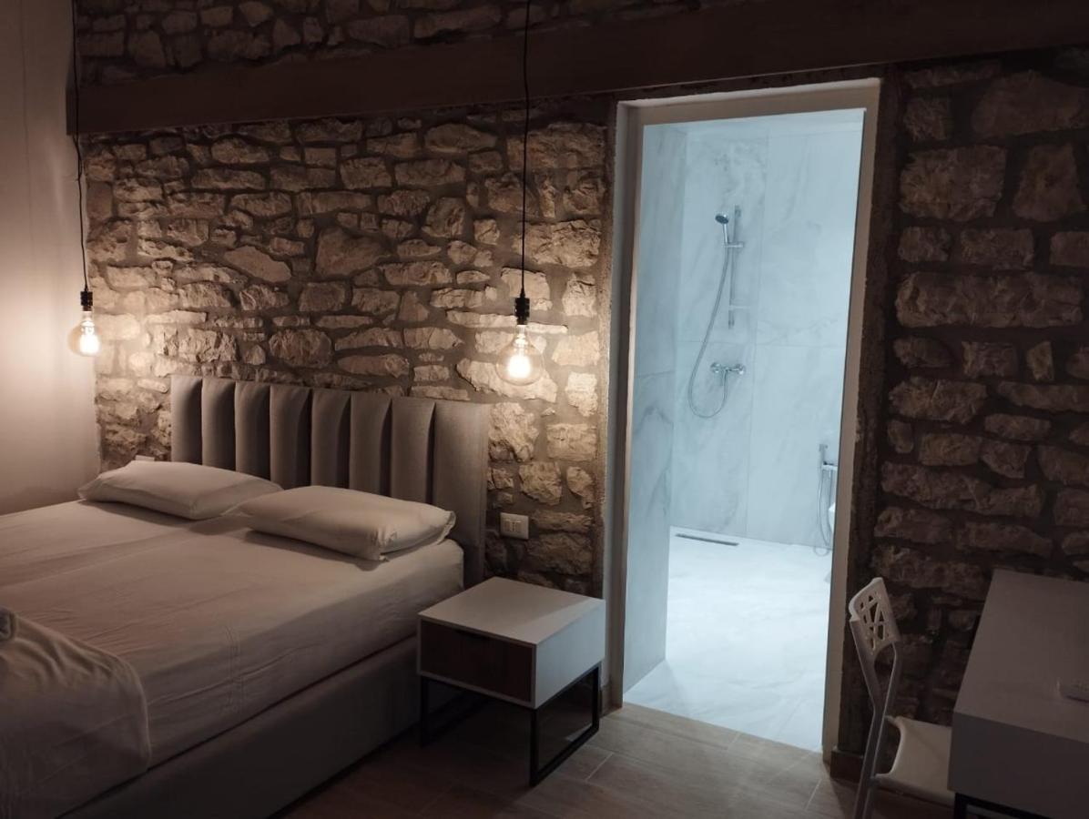 Comfort Guest Rooms Vila Hm Sarandë Eksteriør billede