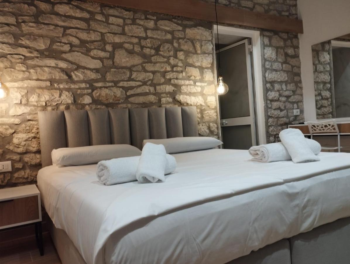 Comfort Guest Rooms Vila Hm Sarandë Eksteriør billede