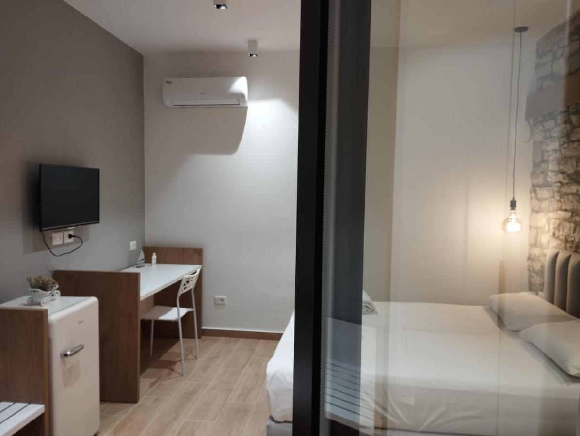 Comfort Guest Rooms Vila Hm Sarandë Eksteriør billede