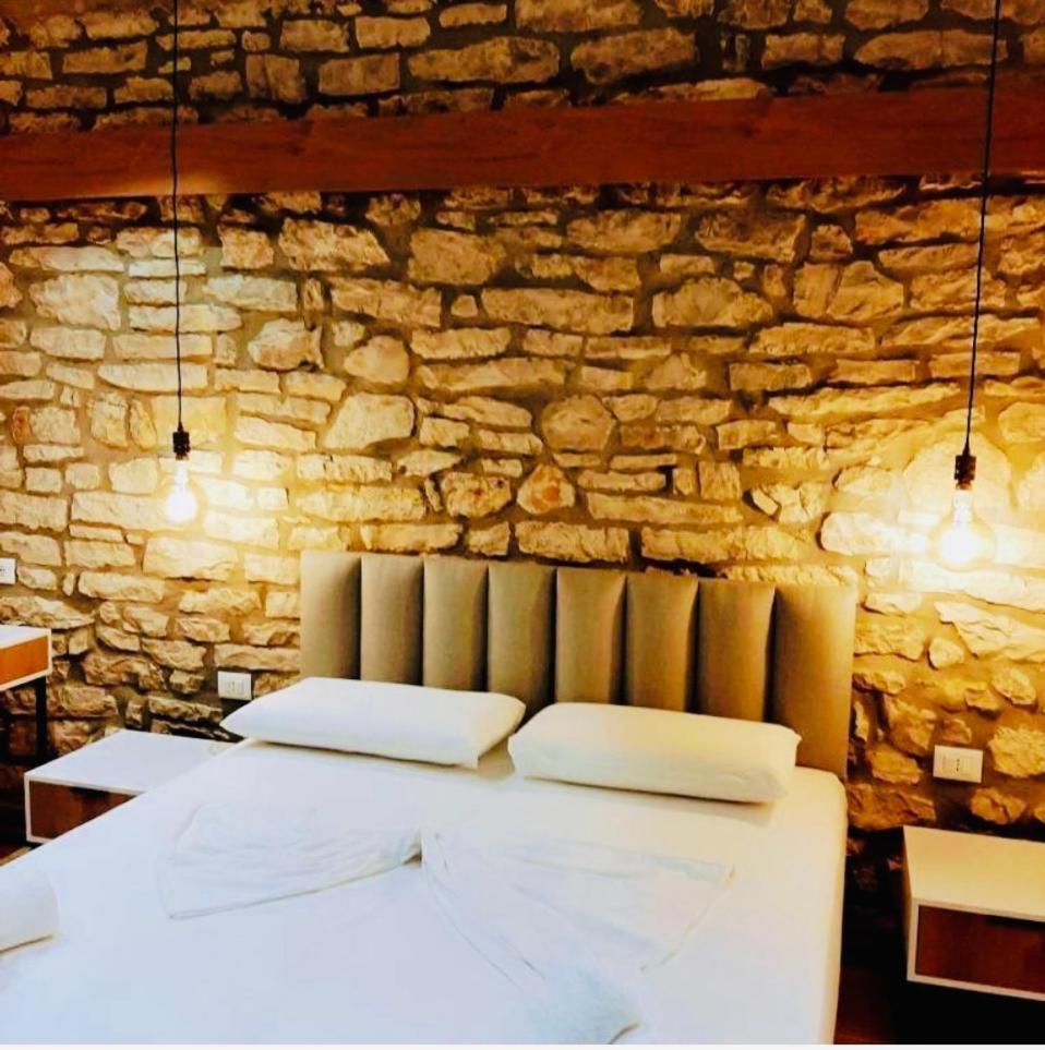 Comfort Guest Rooms Vila Hm Sarandë Eksteriør billede