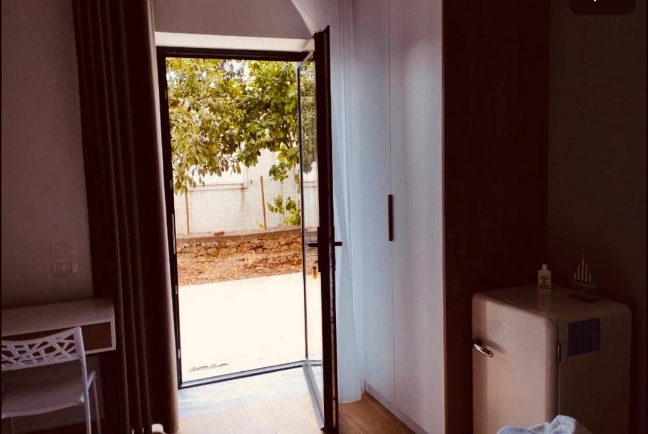 Comfort Guest Rooms Vila Hm Sarandë Eksteriør billede