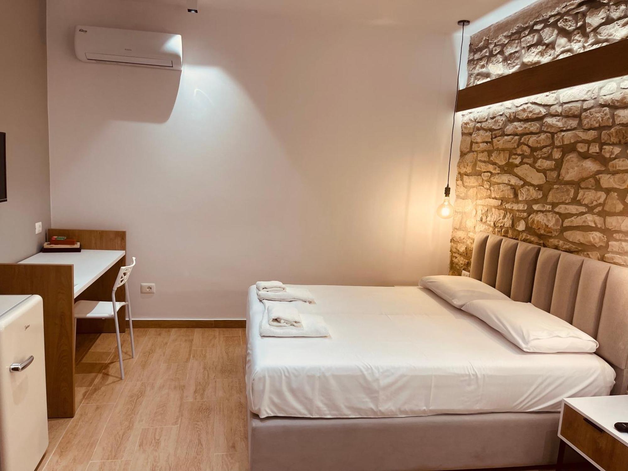 Comfort Guest Rooms Vila Hm Sarandë Eksteriør billede