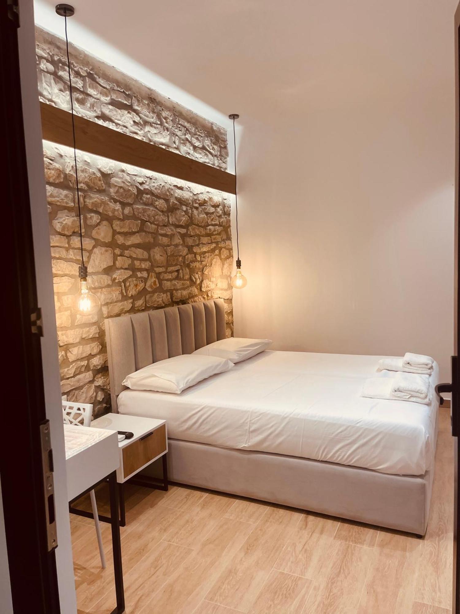 Comfort Guest Rooms Vila Hm Sarandë Eksteriør billede