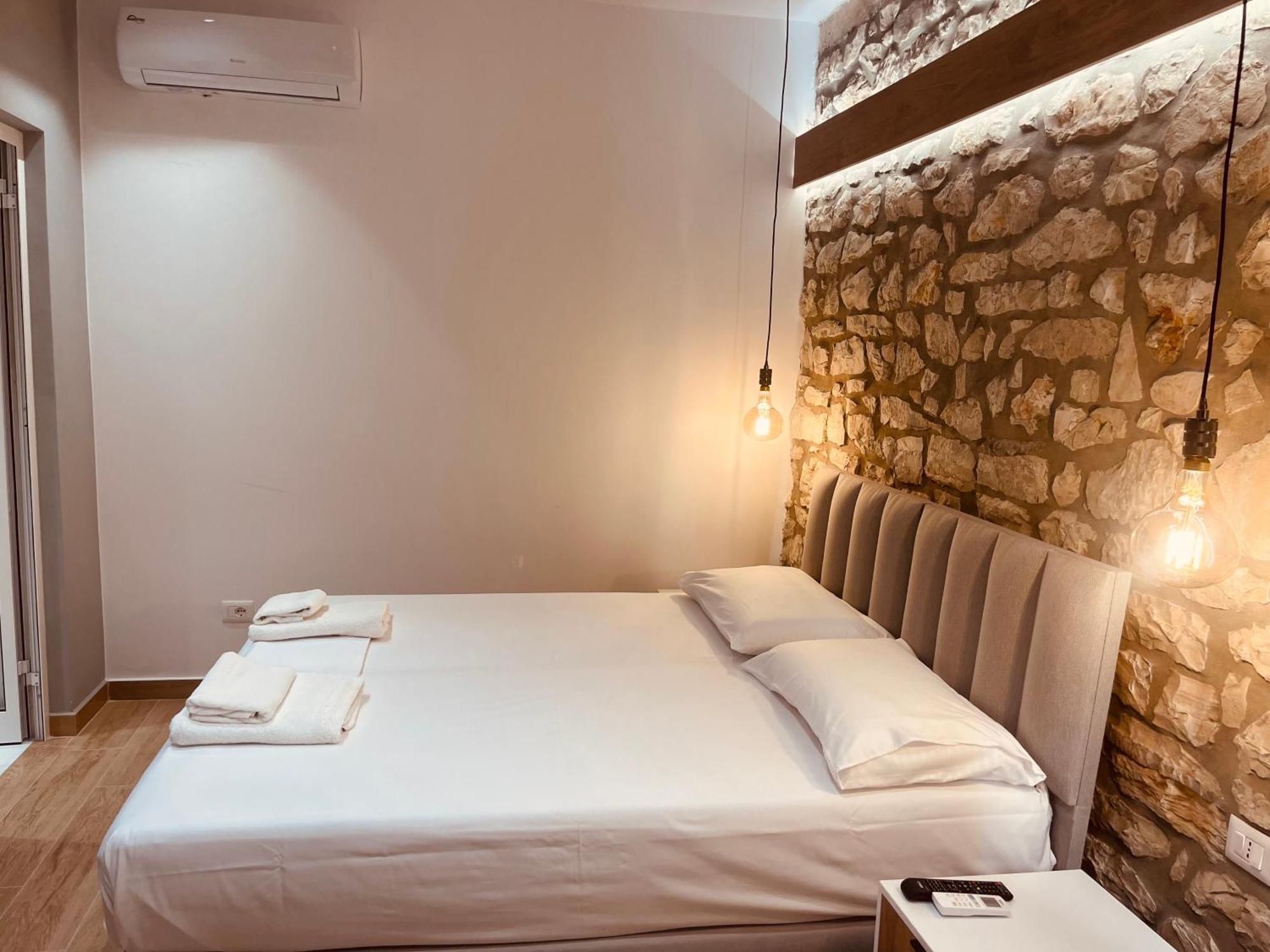 Comfort Guest Rooms Vila Hm Sarandë Eksteriør billede